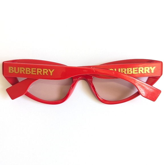 BURBERRY Cat Eye Lipstick Red Sunglasses 😍 Authentic $350 NWOT New - Picture 2 of 15